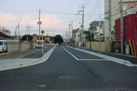 拡幅工事が終了した宮田医院前道路