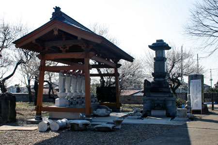 定林寺　六地蔵前 [2011年3月24日撮影]