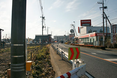 手打ちそばふじや前交差点から川島方向を望む [2011年12月28日撮影]