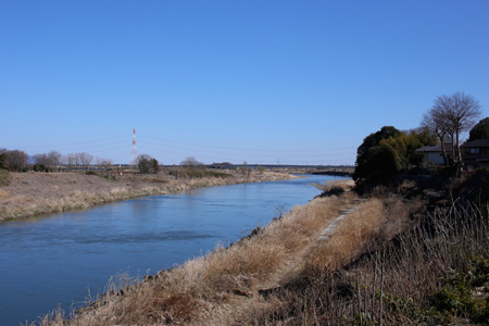 遠くに見える鬼怒川大橋 [2014年3月22日撮影]