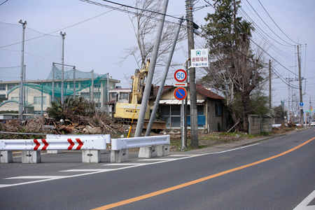 下館中東側の古い住宅の解体工事 [2014年3月29日撮影]