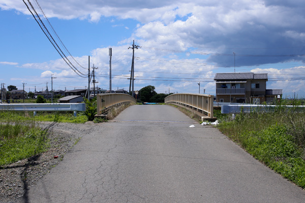 大谷川の新殿橋 [2014年6月14日撮影]