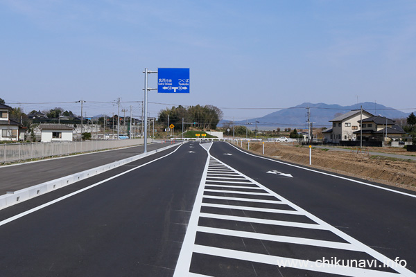 筑波街道との交差点 [2016年3月31日撮影]