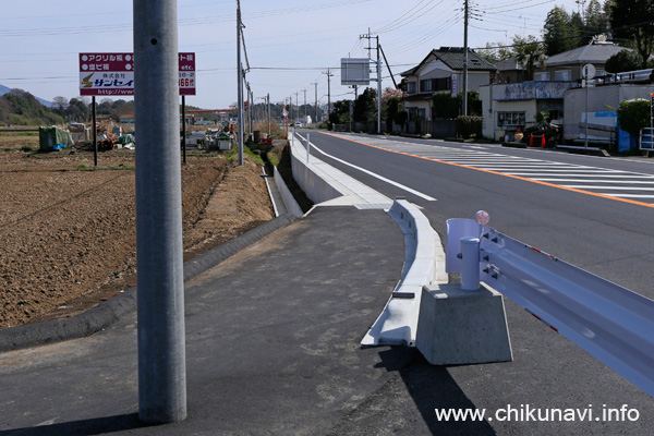 いつか誰かが自転車で落ちると思われる箇所 [2016年3月31日撮影]